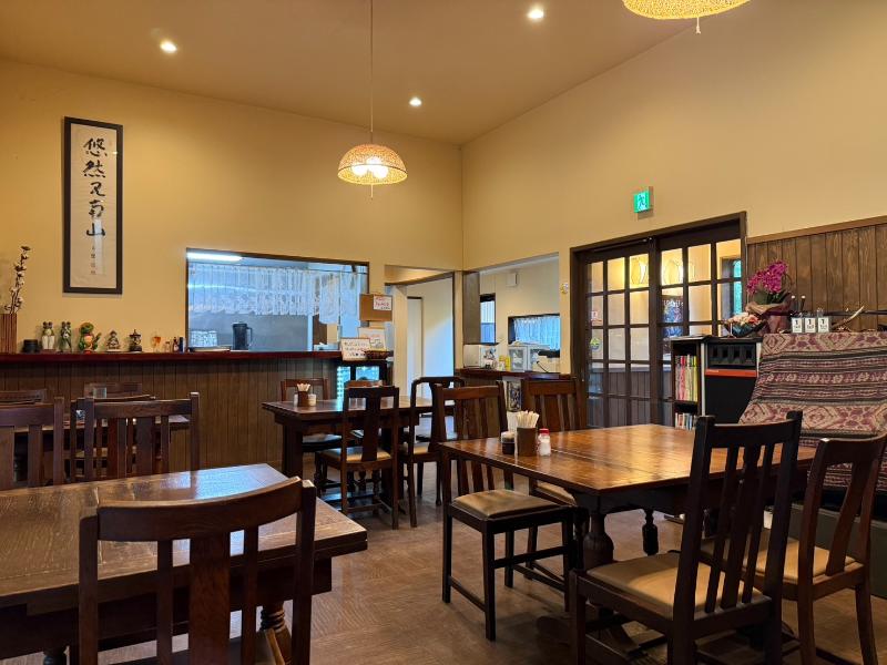 うまけりゃいいや福佐屋の店内