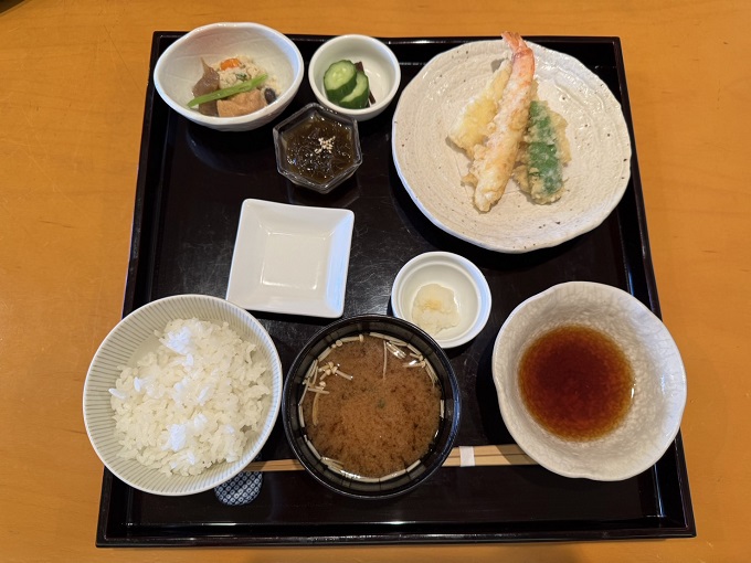 ふくだやの天ぷら定食