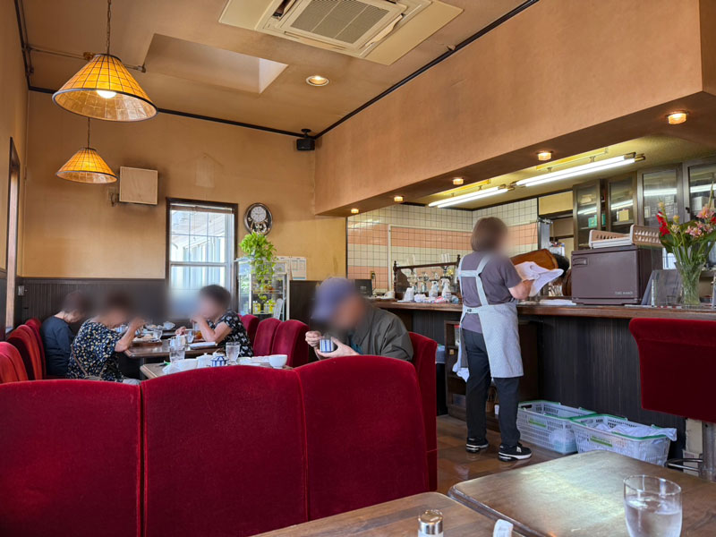 カフェテラス 来来来の店内