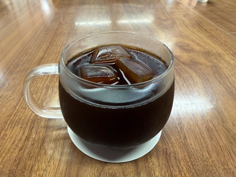 珈琲 似兒草（にこぐさ）のアイスコーヒー