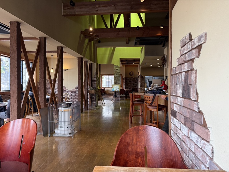 SIRUBIA（シルビア）の店内