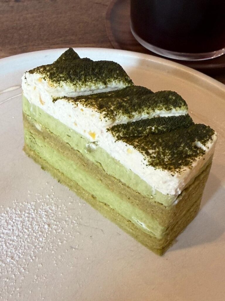 noeud（ヌー）のレモン抹茶ケーキ