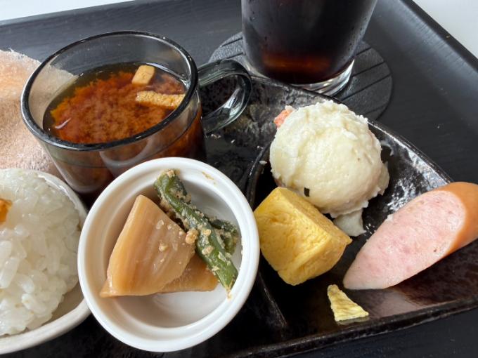 お結び1004のモーニングのおかず