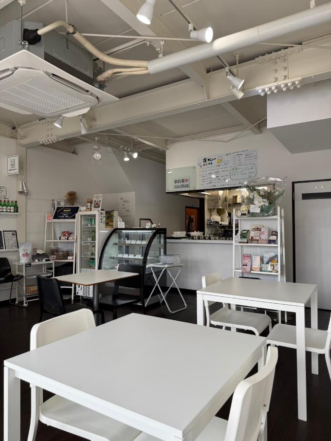 お結び1004の店内